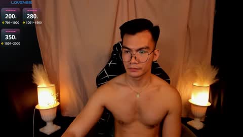 Snapshot of 000batman000 chatting on 20, 2, 2025 Bruce online show from 20, 2, 2025