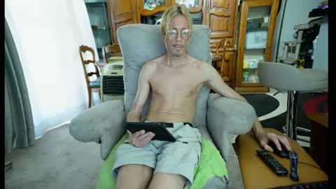 Snapshot of 00jeff31 chatting on 22, 6, 2026 jeff online show from 22, 6, 2026