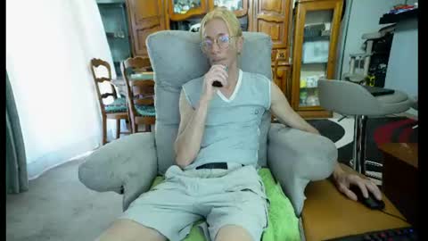 Snapshot of 00jeff31 chatting on 23, 6, 2026 jeff online show from 23, 6, 2026