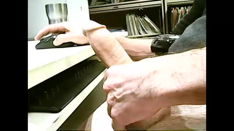 Snapshot of 01quebecboy69 chatting on 23, 4, 2026 01quebecboy69 online show from 23, 4, 2026