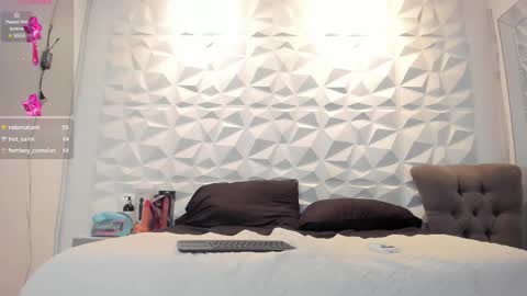 Snapshot of 01rose chatting on 8, 3, 2025 sophie online show from 8, 3, 2025