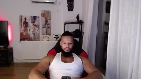 Snapshot of 0_kingsley chatting on 8, 10, 2025 Kingsley online show from 8, 10, 2025