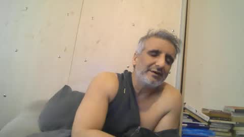 Snapshot of 0luvmonkey chatting on 18, 10, 2025 0luvmonkey online show from 18, 10, 2025
