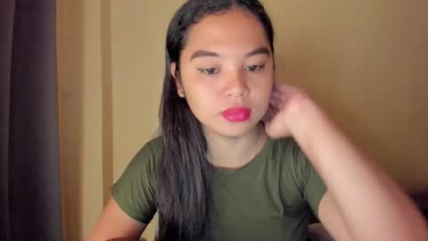 Snapshot of 0wwlo0k chatting on 12, 10, 2025 0wwlo0k online show from 12, 10, 2025