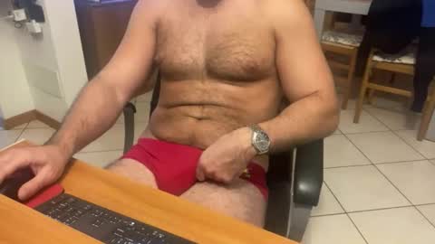 Snapshot of 100piedi1 chatting on 28, 9, 2025 100piedi1 online show from 28, 9, 2025