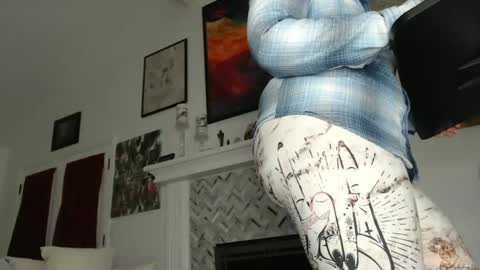 Aurora Willows online show from 19, 2, 2025