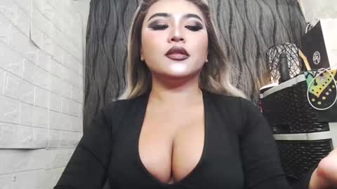 sexy kia online show from 14, 10, 2025