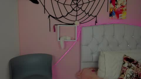Snapshot of 18candy chatting on 24, 10, 2025 18candy online show from 24, 10, 2025
