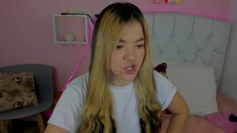 Snapshot of 18candy chatting on 15, 4, 2026 18candy online show from 15, 4, 2026