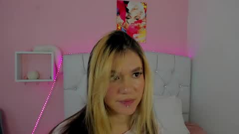 Snapshot of 18candy chatting on 21, 4, 2026 18candy online show from 21, 4, 2026