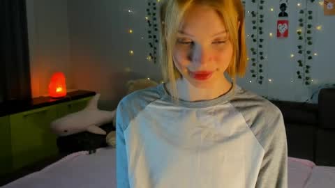 Snapshot of 18kira18 chatting on 30, 3, 2026 Kira online show from 30, 3, 2026