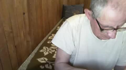 Snapshot of 19georg54 chatting on 1, 4, 2026 19georg54 online show from 1, 4, 2026