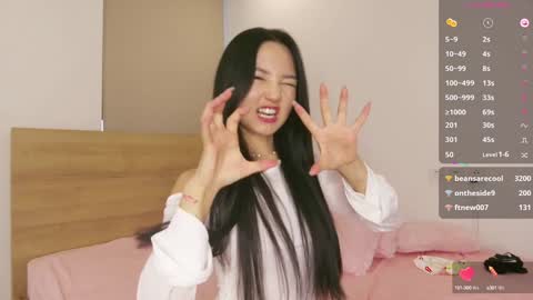 Snapshot of 1_love_8 chatting on 31, 12, 2024 Rose Nude only In Prvt online show from 31, 12, 2024