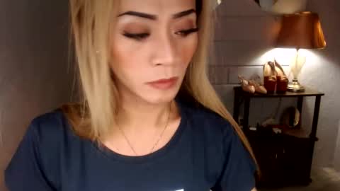 Snapshot of 1bigsurprise4you chatting on 30, 3, 2026 angel online show from 30, 3, 2026