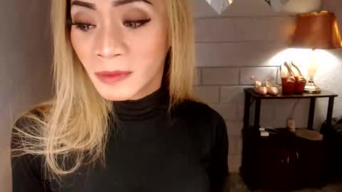 Snapshot of 1bigsurprise4you chatting on 3, 4, 2026 angel online show from 3, 4, 2026