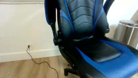 Snapshot of 1dad2plz chatting on 21, 4, 2026 i erupt if you suck ur nipples 4 me and look at the camera while watching me online show from 21, 4, 2026