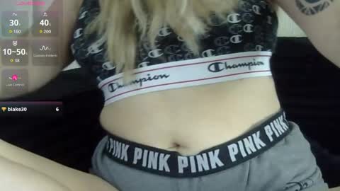 Snapshot of 1evilqueen chatting on 15, 4, 2026 evil queen online show from 15, 4, 2026