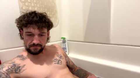 Snapshot of 1hugecumshots69 chatting on 18, 12, 2025 Daddy online show from 18, 12, 2025