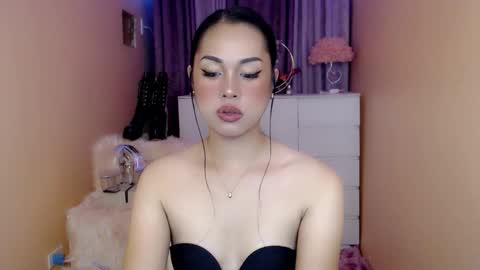 Snapshot of 1miracle_tranny chatting on 7, 1, 2026 1miracle_tranny online show from 7, 1, 2026