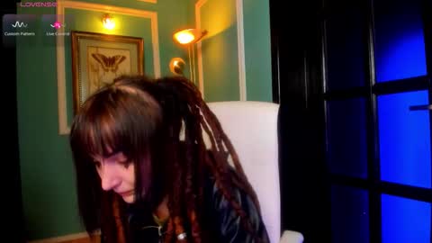 Moona  online show from 16, 11, 2025