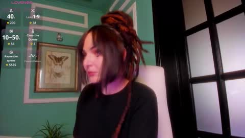 Moona  online show from 15, 12, 2025