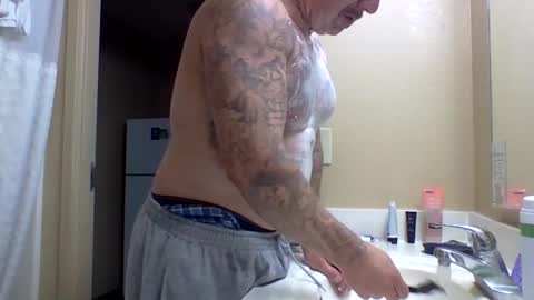 Snapshot of 1nastya8 chatting on 4, 4, 2026 TheShyOne18 online show from 4, 4, 2026