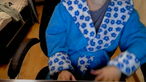 1your_hot_girls online show from 15, 2, 2025