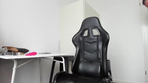 Snapshot of 200gentleman chatting on 5, 12, 2024 Henk online show from 5, 12, 2024