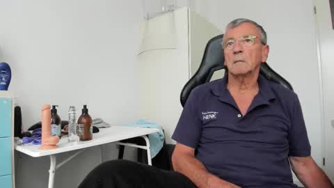 Snapshot of 200gentleman chatting on 9, 9, 2025 Henk online show from 9, 9, 2025