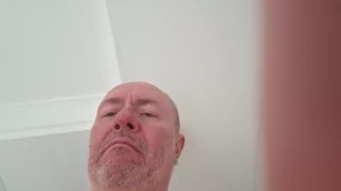 Snapshot of 211scudder chatting on 28, 10, 2025 211skoosh online show from 28, 10, 2025