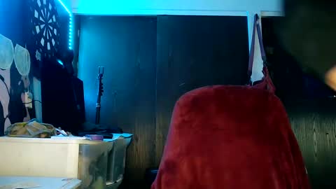 AlecurClit online show from 4, 3, 2025