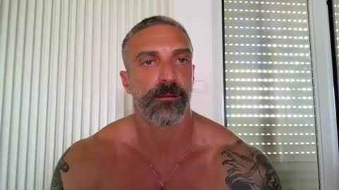 Snapshot of 22colin22 chatting on 23, 6, 2026 Nik online show from 23, 6, 2026