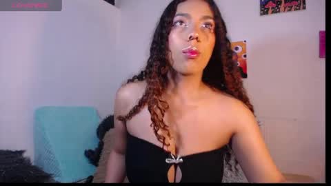 Snapshot of 22emma_ chatting on 5, 4, 2026 EMMA online show from 5, 4, 2026