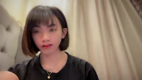 Snapshot of 2damnh0t_slut chatting on 17, 4, 2026 haduki online show from 17, 4, 2026