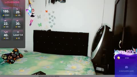 Snapshot of 2girls__dream chatting on 4, 12, 2024 samantha sharon online show from 4, 12, 2024
