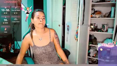 Snapshot of 2girls__dream chatting on 16, 1, 2025 samantha sharon online show from 16, 1, 2025
