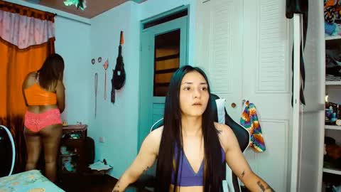 Snapshot of 2girls__dream chatting on 22, 2, 2025 samantha sharon online show from 22, 2, 2025