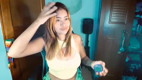 Snapshot of 2girls__dream chatting on 21, 10, 2025 samantha sharon online show from 21, 10, 2025