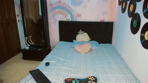 Snapshot of 2girls__dream chatting on 5, 2, 2026 samantha sharon online show from 5, 2, 2026