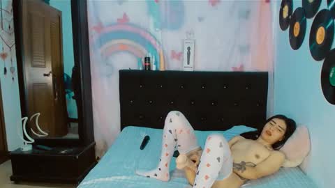 Snapshot of 2girls__dream chatting on 8, 2, 2026 samantha sharon online show from 8, 2, 2026