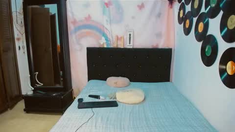 Snapshot of 2girls__dream chatting on 11, 2, 2026 samantha sharon online show from 11, 2, 2026