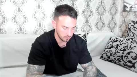 Snapshot of 2sexymuscles chatting on 21, 4, 2026 2sexymuscles online show from 21, 4, 2026
