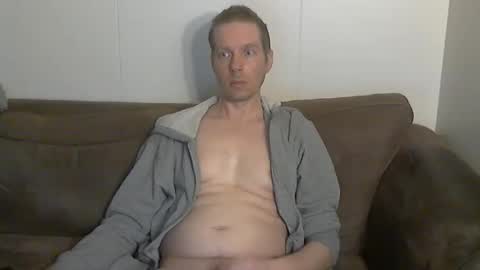 Snapshot of 2small4you83 chatting on 9, 3, 2026 2small4you83 online show from 9, 3, 2026