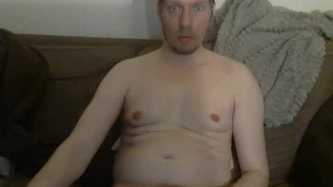 Snapshot of 2small4you83 chatting on 31, 3, 2026 2small4you83 online show from 31, 3, 2026