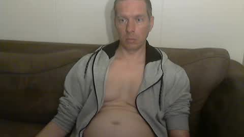 Snapshot of 2small4you83 chatting on 28, 5, 2026 2small4you83 online show from 28, 5, 2026