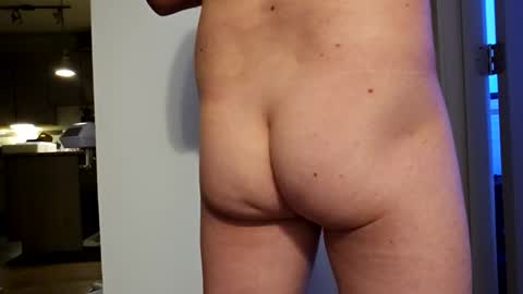 Snapshot of 2stroke82 chatting on 11, 4, 2026 2stroke82 online show from 11, 4, 2026