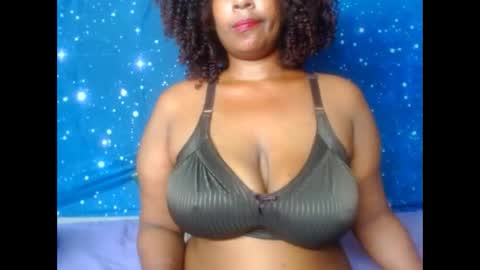 Snapshot of 2sweetysmile chatting on 9, 12, 2024 2sweetysmile online show from 9, 12, 2024