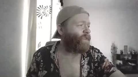 Snapshot of 33uk3 chatting on 18, 10, 2025 33UK online show from 18, 10, 2025