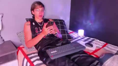 Snapshot of 360enmedallo chatting on 19, 10, 2025 360enmedallo online show from 19, 10, 2025