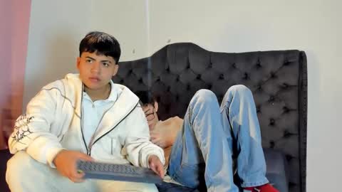 Guy 1  Guy 2  Guy 3. online show from 29, 11, 2025